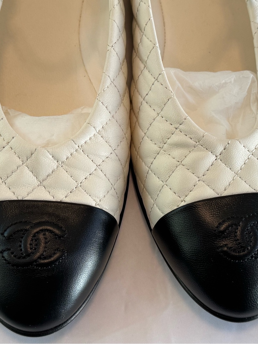 CHANEL Lambskin Quilted Mary Jane Flats size 41 - Picture 3 of 15
